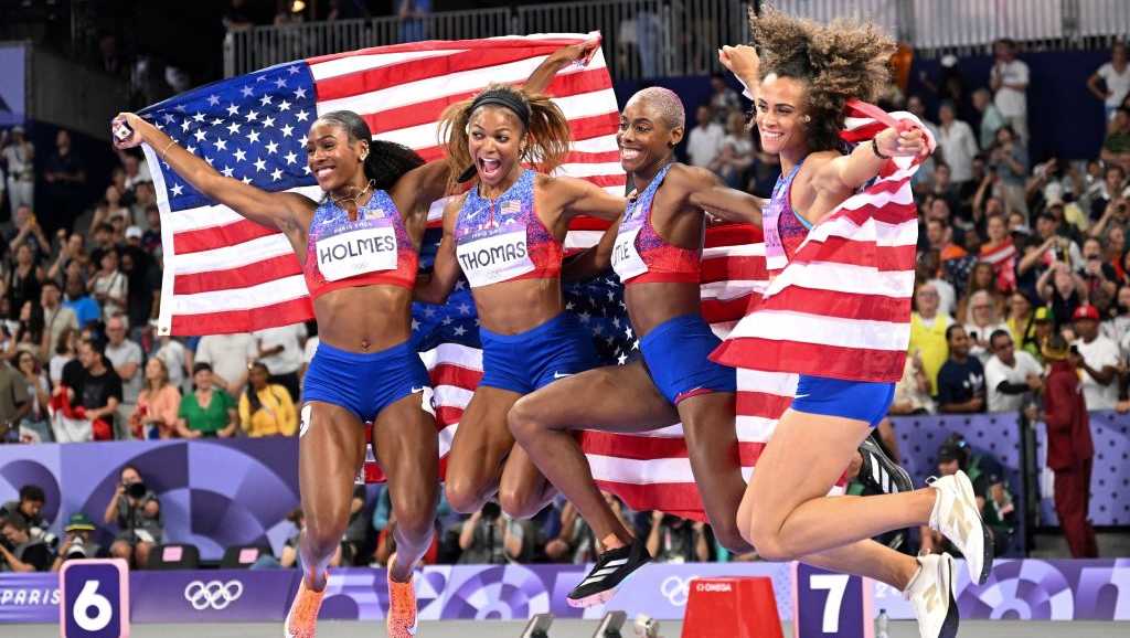 Watch: U.S. women's 4x400m relay dominates for Olympic gold