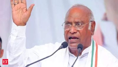 "B in BJP's budget stands for betrayal": Congress President Mallikarjun Kharge slams Centre - The Economic Times