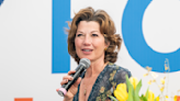 Amy Grant leaves hospital, postpones shows following bicycle accident