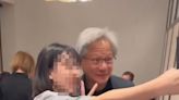 黃仁勳抵台直衝花娘小館！粉絲見「禮貌1舉動」眼冒愛心：又加分了