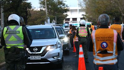 Restricción vehicular hoy, 13 de mayo: autos que no pueden circular en Santiago y calendario de todo el mes