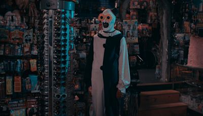 An Animatronic (And Expensive) Art The Clown Is Hitting Stores, Just In Time For Halloween - SlashFilm