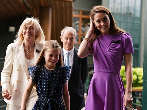 Catalina, princesa de Gales, aparece sonriente en Wimbledon