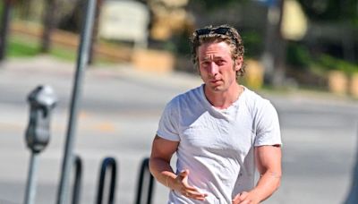 It Takes Jeremy Allen White 30 Minutes To Hide His Tattoos For 'The Bear'