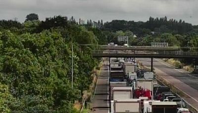 M5 huge queues as Air Ambulance lands after serious crash