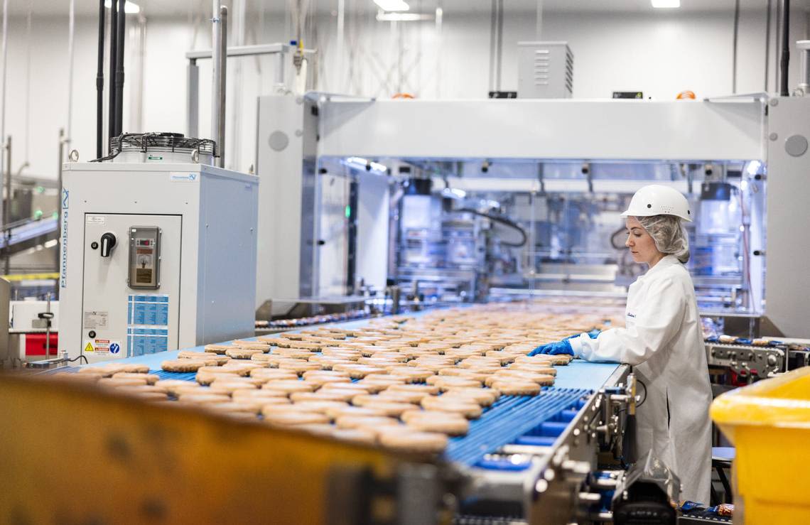 That sweet honey bun scent in Pineville? Take a look inside Carolina Foods’ new bakery