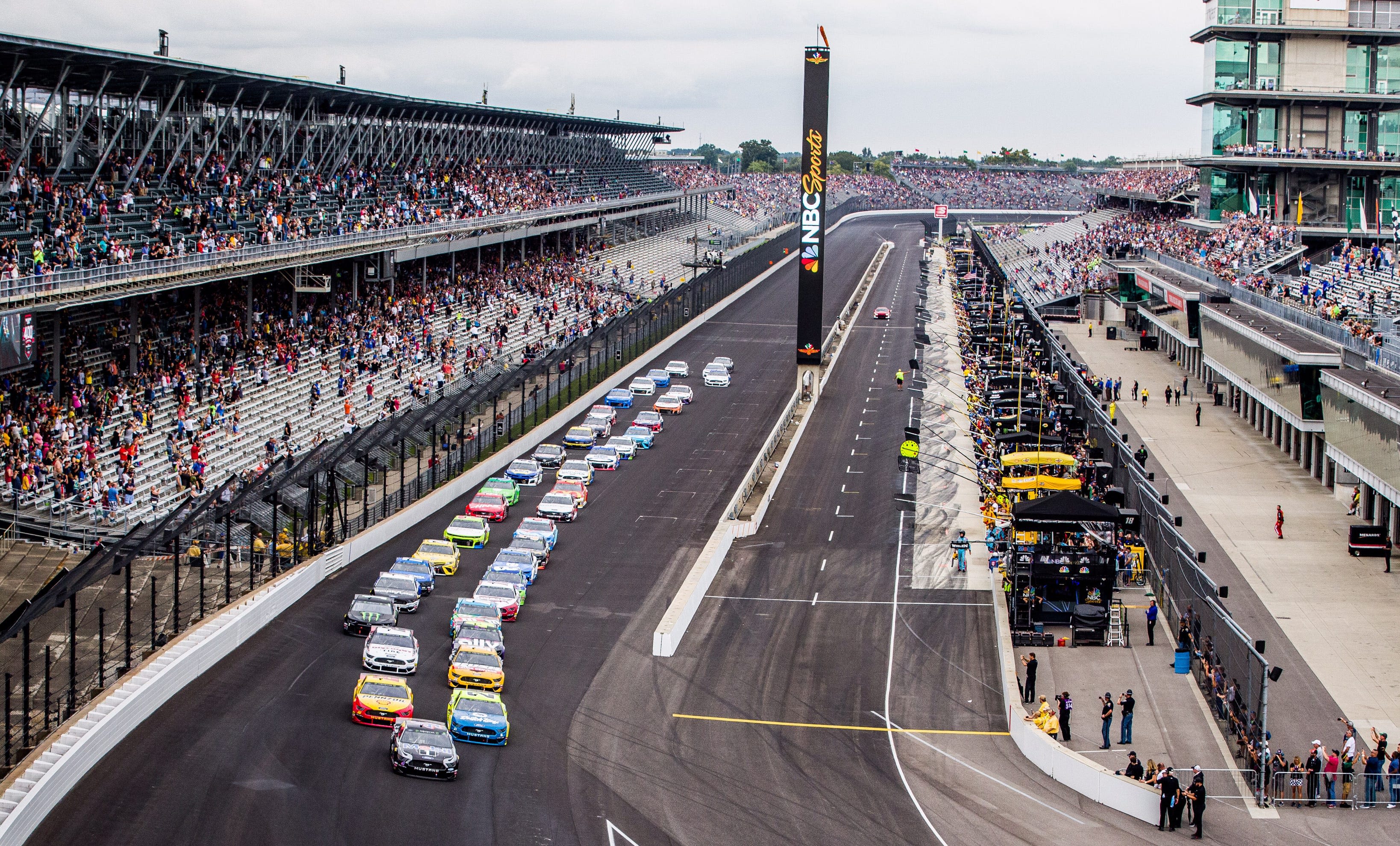 Do they still have the Brickyard 400? Here's the weekend schedule in Indianapolis