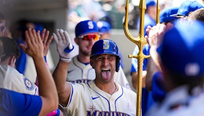 Mariners flex Mother’s Day muscle, beat Athletics