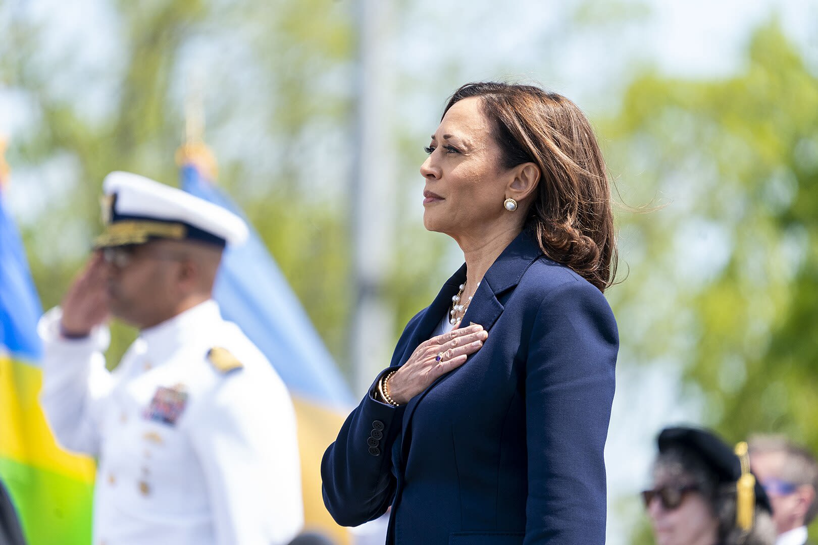 Fact Check: Yes, Kamala Harris Introduced Herself as 'Woman Sitting at the Table' in a 'Blue Suit'? Here's Why