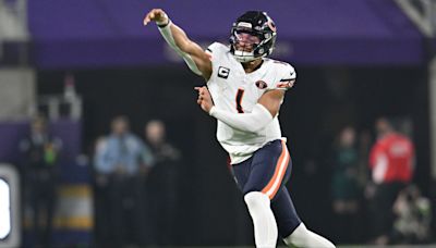 Bears' 2021 Quarterback Room Labeled 'Toxic as Hell'