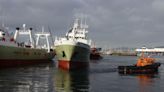 La flota viguesa finaliza la campaña del calamar en Malvinas