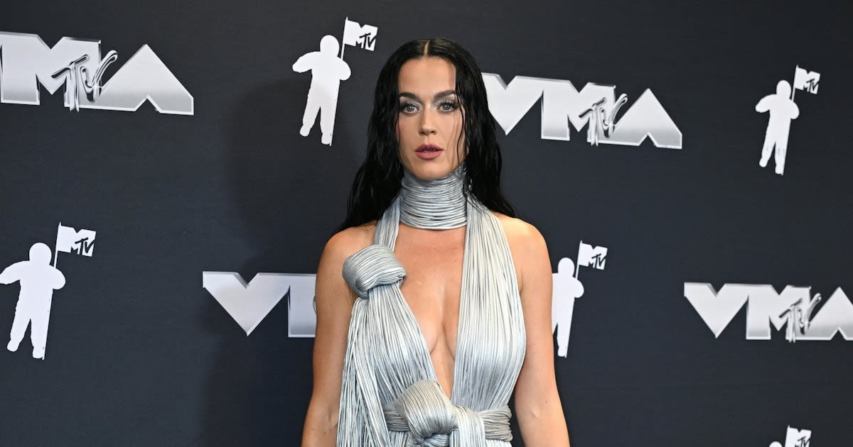 You Definitely Missed Katy Perry's Plunging Fringe Gown At The VMAs