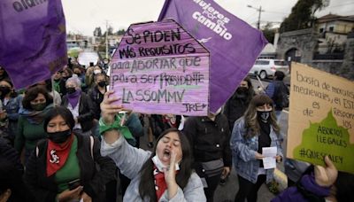 Équateur: des ONG féministes demandent à nouveau à la Cour constitutionnelle de dépénaliser l'IVG