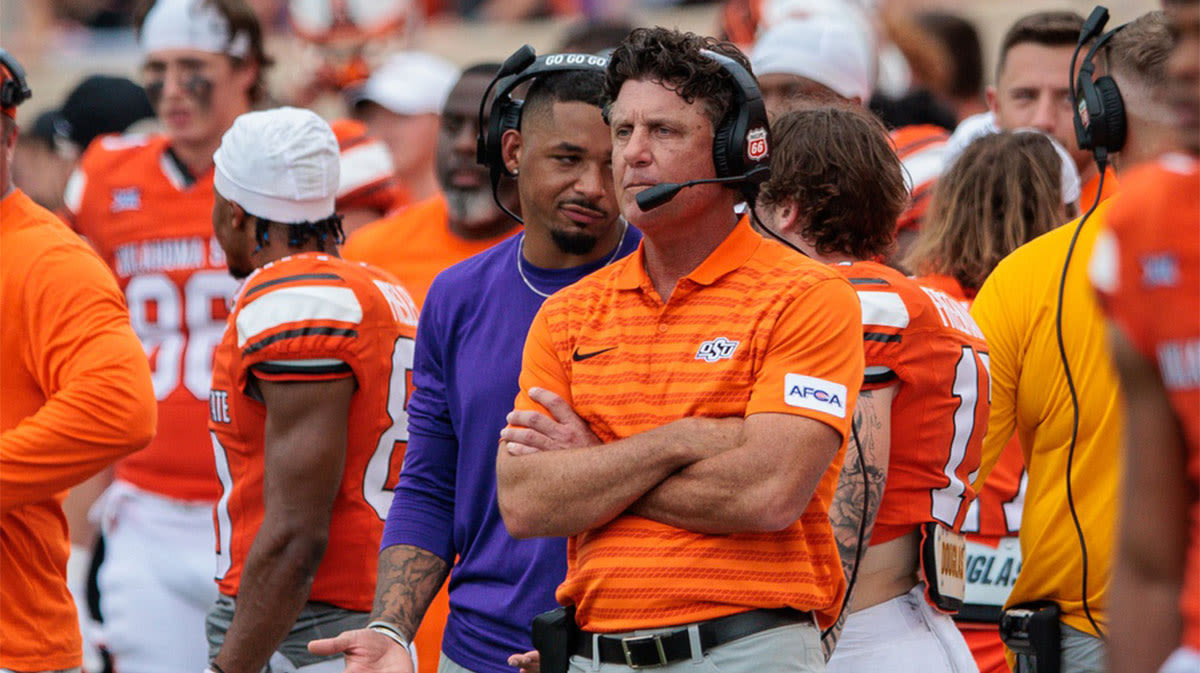 Oklahoma State football's Mike Gundy fires shot at NCAA after helmet QR code decision