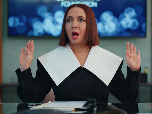 ‘Loot’ Star Maya Rudolph Finds Her Groove As A Philanthropic Billionaire And Looks Good While She Does...