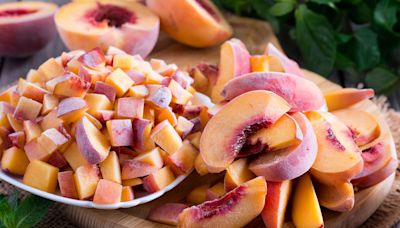 How to Freeze Peaches So You Can Enjoy Their Sweet, Juicy Flavor Year-Round