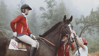 24 Throwback Photos of Princess Anne and the Royal Family at the 1976 Olympic Games