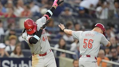 Elly De La Cruz triples, homers and lifts Reds over struggling Yankees 5-4