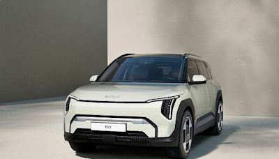 KIA發表EV3電動跨界休旅，造型簡約時尚、內裝用料永續環保且續航里程600公里