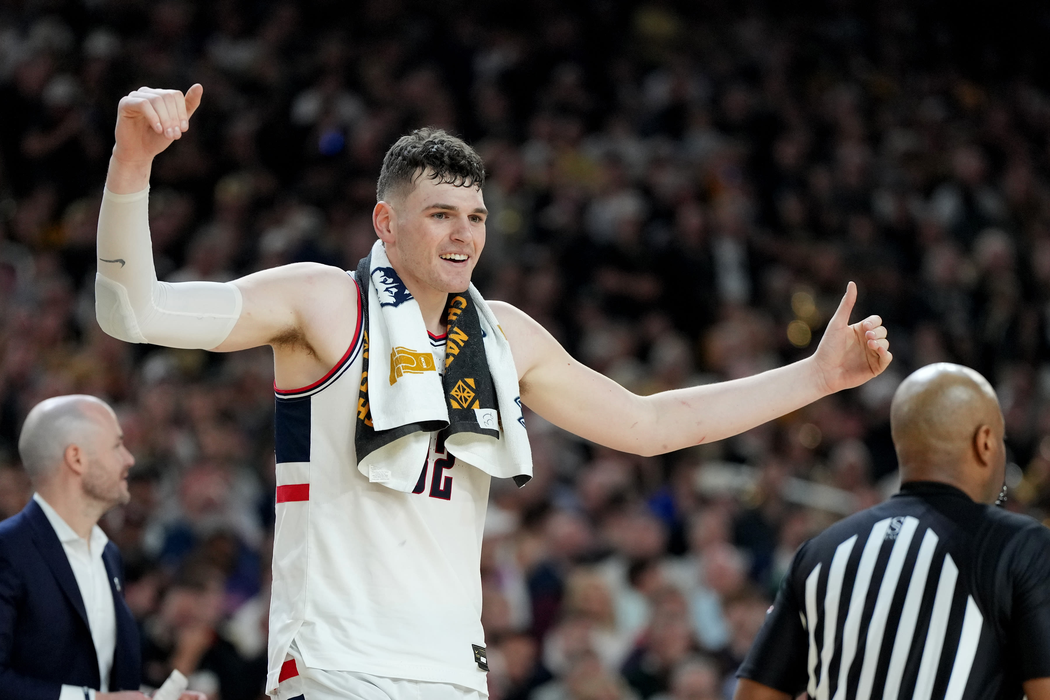 NBA Draft: Trail Blazers select UConn star Donovan Clingan with No. 7 overall pick