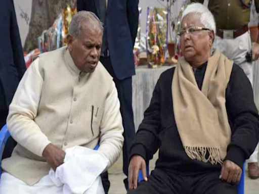 Lalu Prasad Yadav and Jitan Ram Manjhi Clash Over Caste Identity in Bihar | India News - Times of India