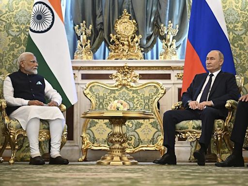 Russian President Vladimir Putin thanks PM Modi for trying to help resolve Ukraine crisis
