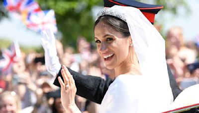 Summer's Bubble Bath Nail Trend Has Roots in the Royal Family