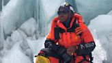 Hombre escala 30 veces el monte Everest y rompe su propio récord