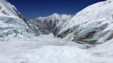 Una nepalesa bate el récord mundial femenino de la ascensión más rápida del Everest