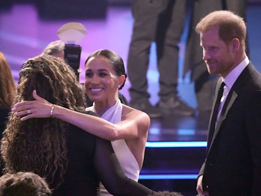 Meghan arrives at US awards ceremony in support of honouree Harry