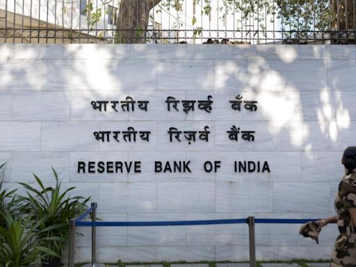 RBI appoints Charulatha S, Arnab Chowdhury as new EDs