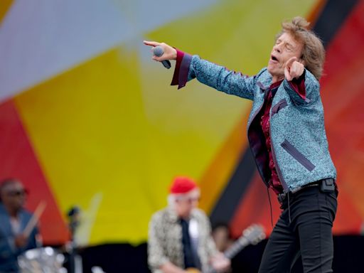 Mick Jagger wades into politics, taking verbal jab at Louisiana state governor at performance