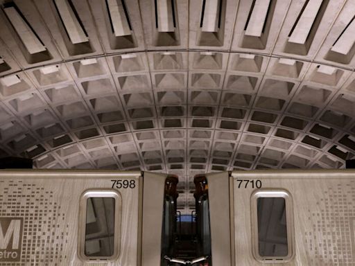 Metro adjusts shuttle bus travel times for riders affected by shutdown of Red Line stations - WTOP News