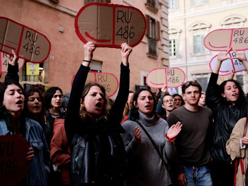 Italy to allow anti-abortion activists into clinics to appeal to pregnant women