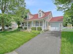 4 Lookout Hill Rd, Milford CT 06461