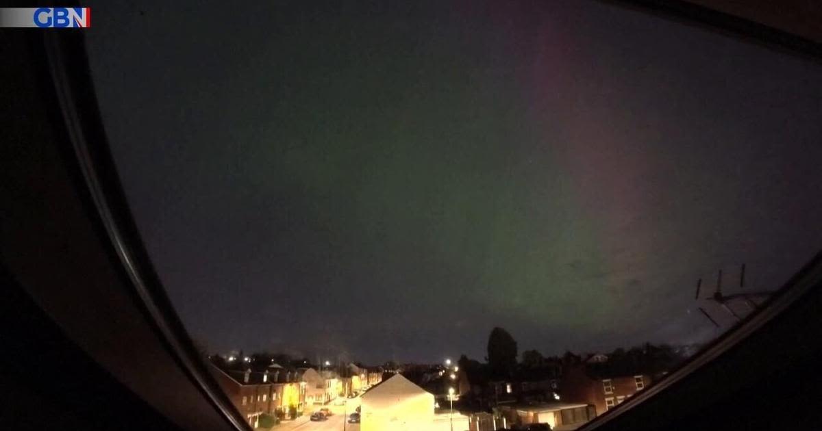 Police called in after HUNDREDS of cars stranded as stargazers flock to see Northern Lights