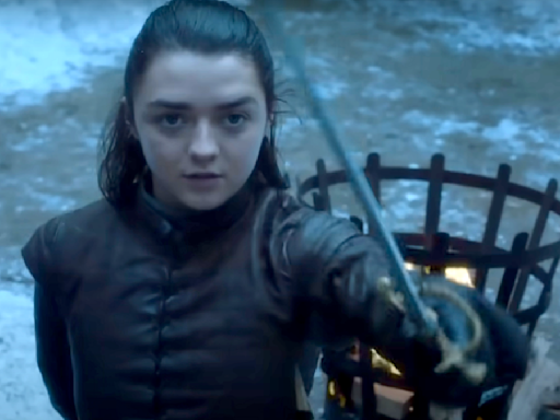 ... So Embarrassing’: That Time Game Of Thrones' Maisie Williams Totally Hurt Herself With Her Sword While ...