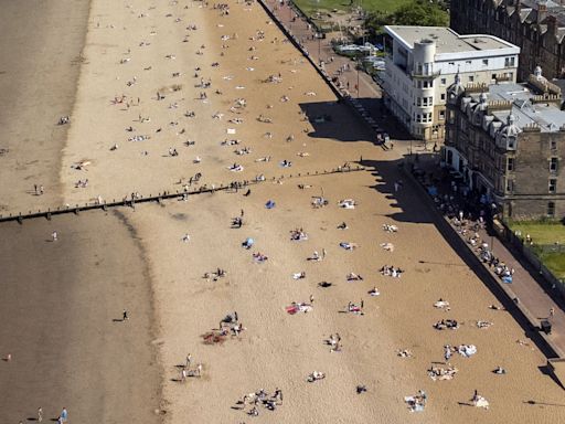 Warnings lifted as Edinburgh beach water quality back at safe levels, Sepa says