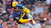 Red Sox fans get fresh popcorn, meet Brewers' William Contreras after his homer sent kernels flying