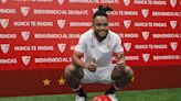 Ejuke: "Estoy deseando vivir los momentos emocionantes que me dará el Sevilla"