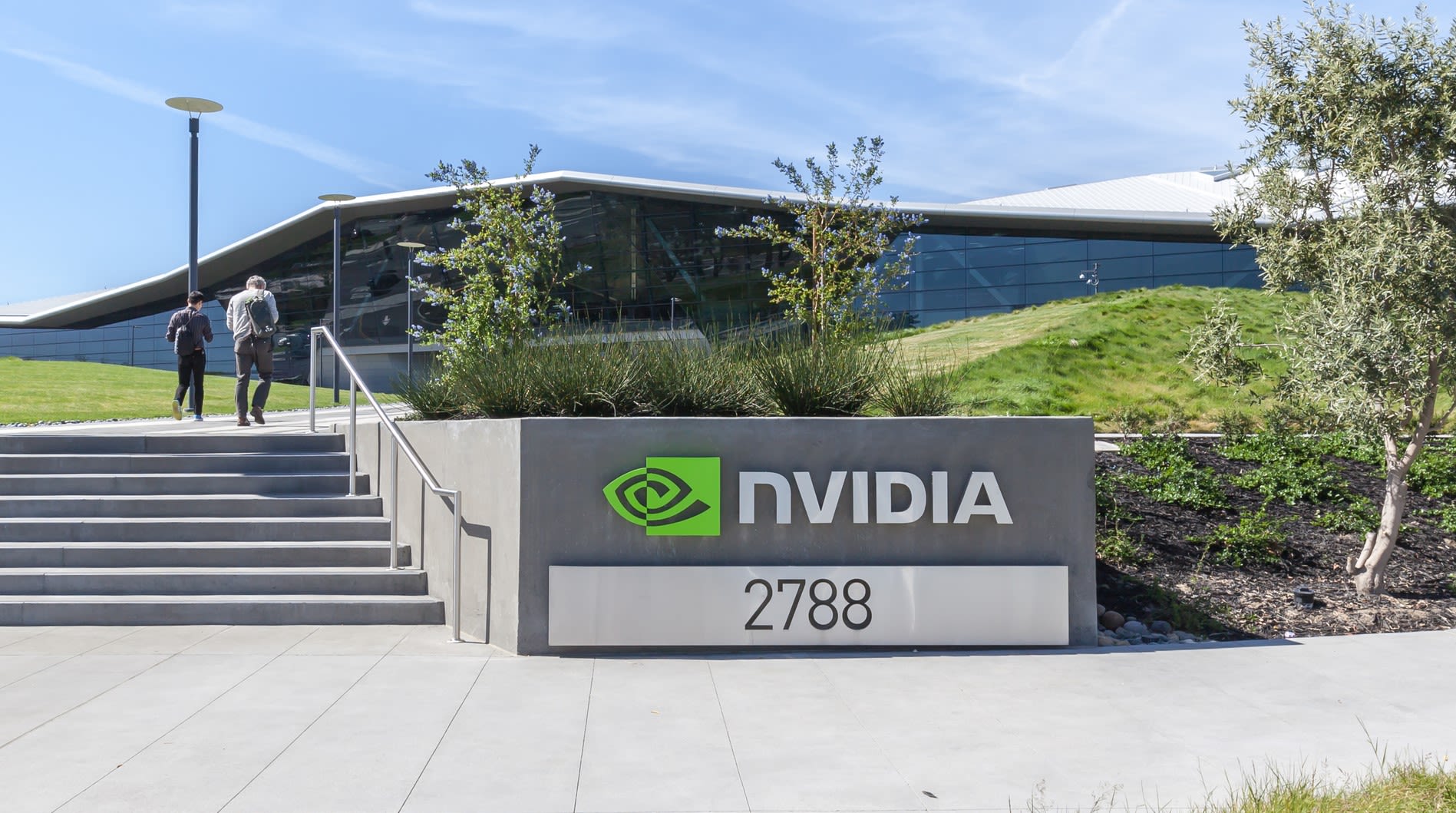 NVIDIA (NVDA) Q1 2025 earnings results beat revenue & EPS expectations