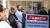 Personal de salud se manifiesta en Torreón para exigir pago de nómina y que cesen despidos