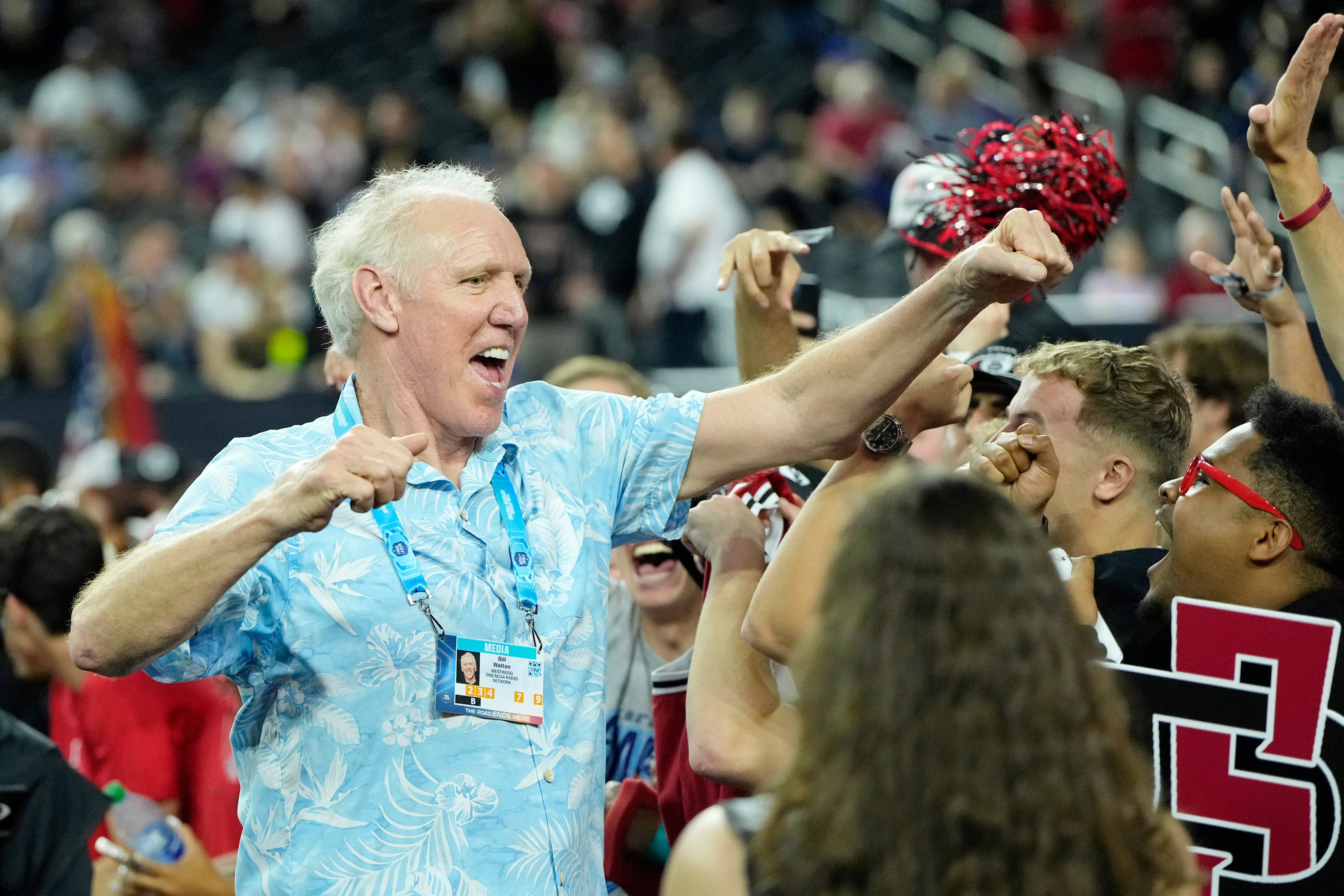 Social media reacts to news of Bill Walton's passing: 'One of a kind. Rest in peace'