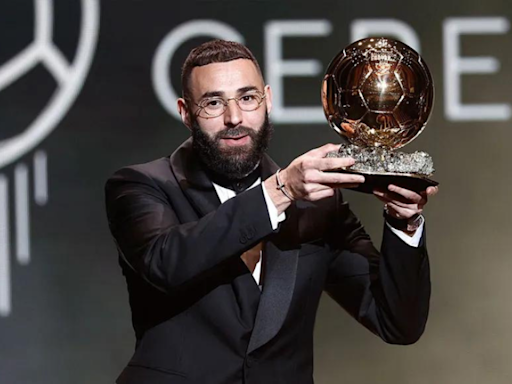 Karim Benzema presume lujoso reloj inspirado en su Balón de Oro, una joya valorada en millones (FOTOS)