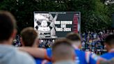Rob Burrow: Leeds Rhinos honour 'little warrior' with tributes and 18-10 victory against Leigh Leopards