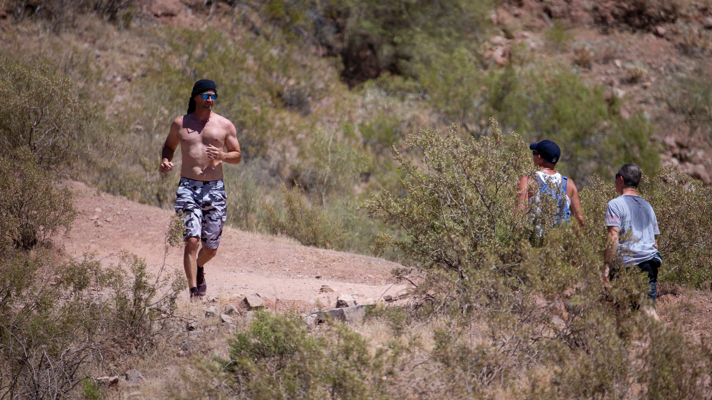 Phoenix-area weekend weather expected to heat up in time for Mother's Day