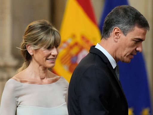 España: el juez que investiga a la esposa de Pedro Sánchez por posible tráfico de influencias lo citó a declarar como testigo