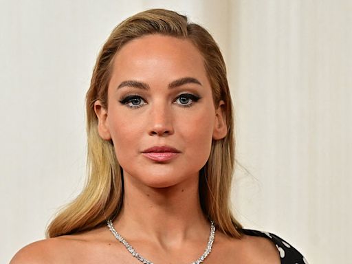 Jennifer Lawrence to Star in Graphic Novel Adaptation 'Why Don't You Love Me?'