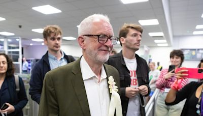 Jeremy Corbyn wins Islington seat as independent MP after being expelled from Labour