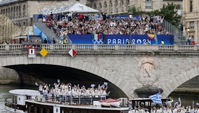 Ceremonia de inauguración de los Juegos de París 2024, en directo: ¿qué artistas actúan y quién lleva la antorcha?